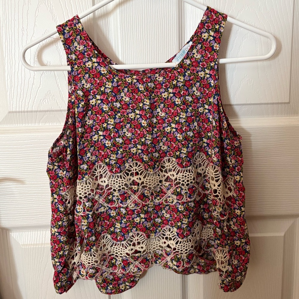 Jun&Ivy Floral Lace Trim Women's Top